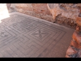 03828 ostia - regio i - insula iv - domus di giove e ganimede (i,iv,2) - raum 24 - re - mosaikfussboden.jpg